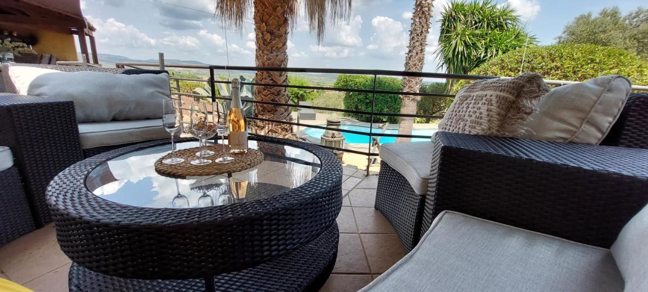 Beautiful Villa With A Stunning View Roujan Exterior foto